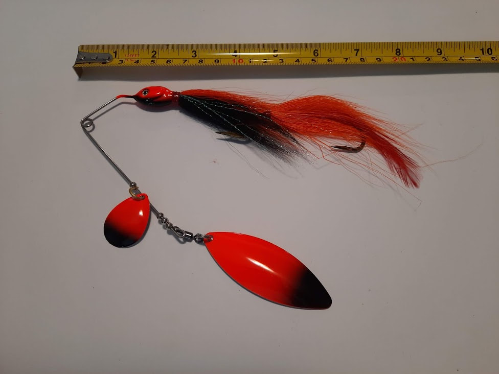 Delong Lures - The Berserker, Bucktail Fishing Lures - Bucktail Jig with  Inline Spinner, Musky & Pike Baits Spinnerbaits, Tackle for Freshwater and